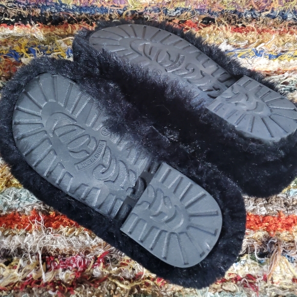 Fuzzy Platform Slippers - Picture 4 of 6